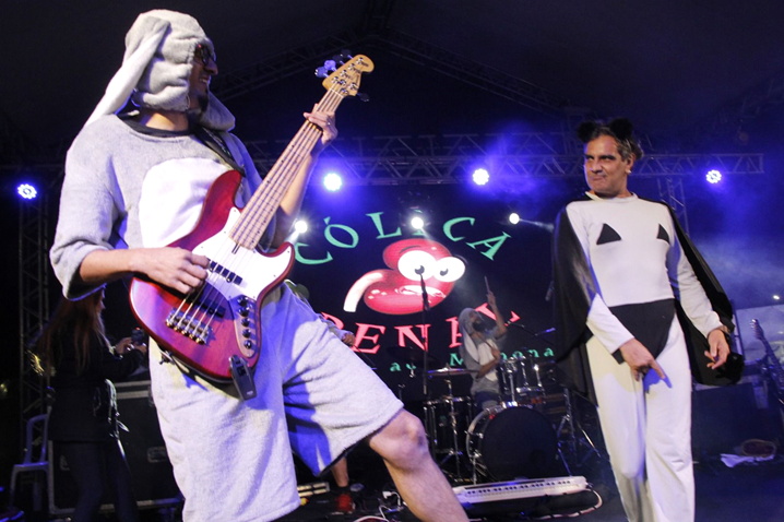 Colica Renal levou tributo aos Mamonas Assassinas no palco Manacá