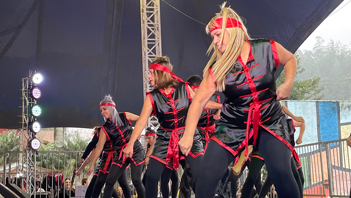 Grupos de dança agitaram a Arena Criativa
