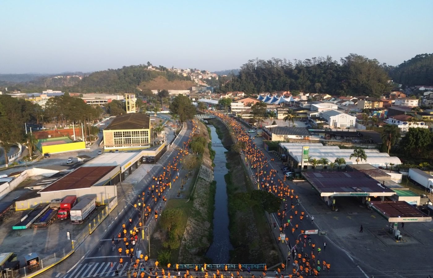 Corrida de 5km e 10km reuniu cerca de mil participantes
