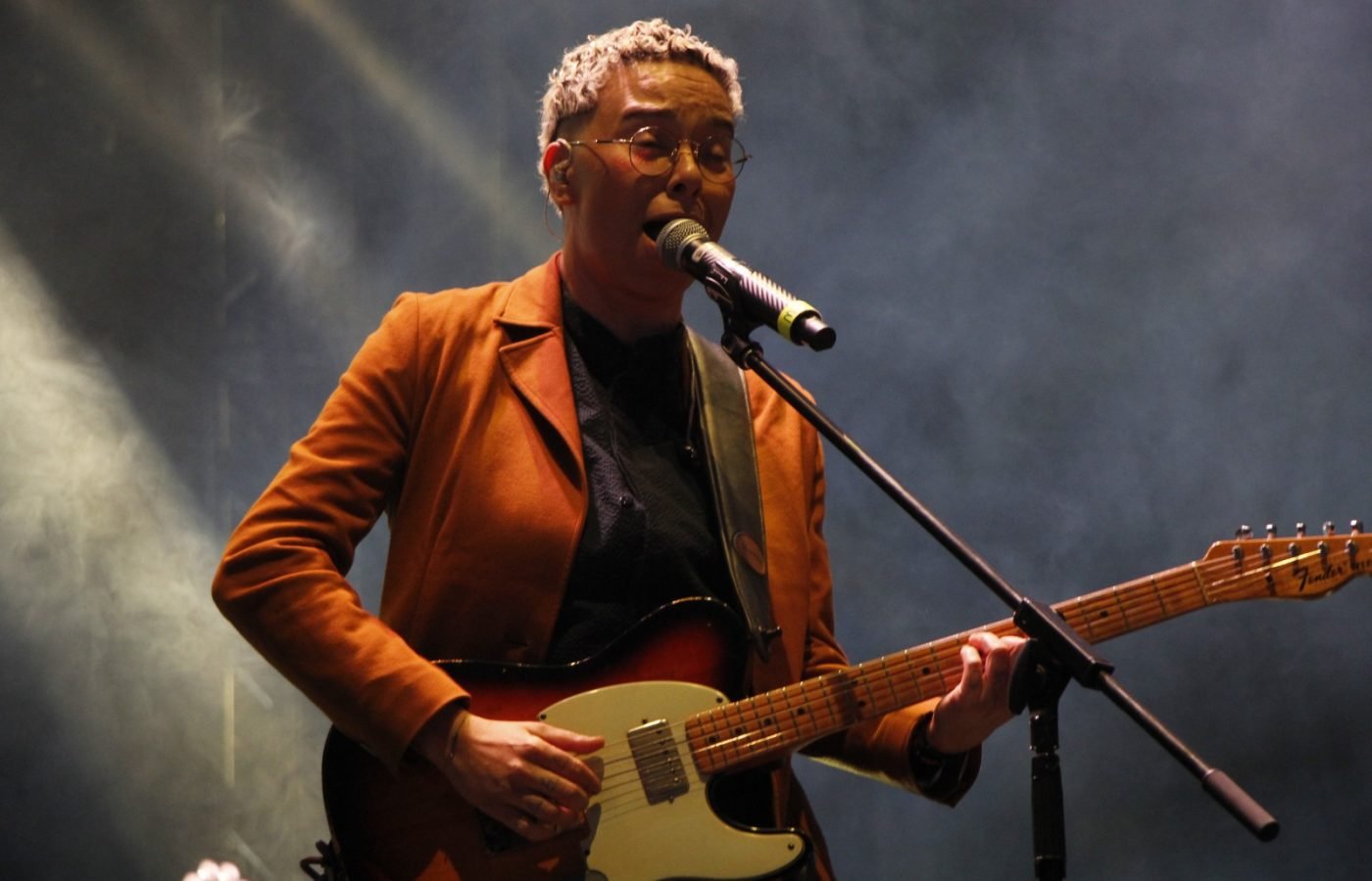 Cantora carioca animou os fãs com clássicos da música brasileira