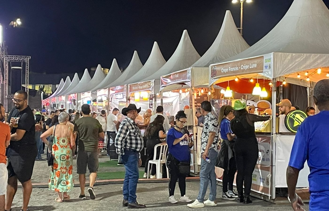 Cantora apresentou sucessos do sertanejo raiz